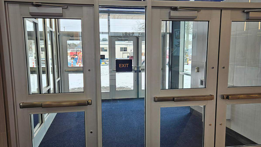 Knoch highschool entrance fitted with Isoclima Childguard safety glass