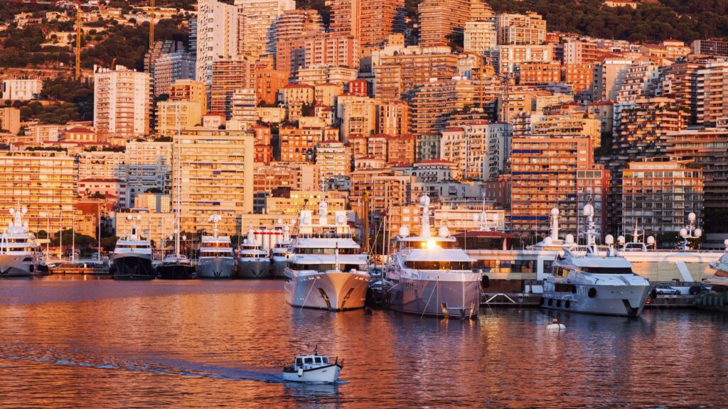 Glass for Yachts: The Successful Collaboration Between Isoclima and Sanlorenzo