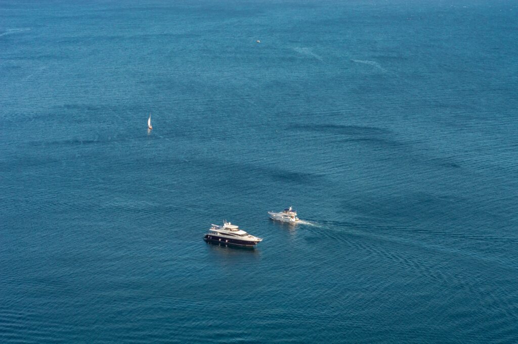 glass_for_yacht