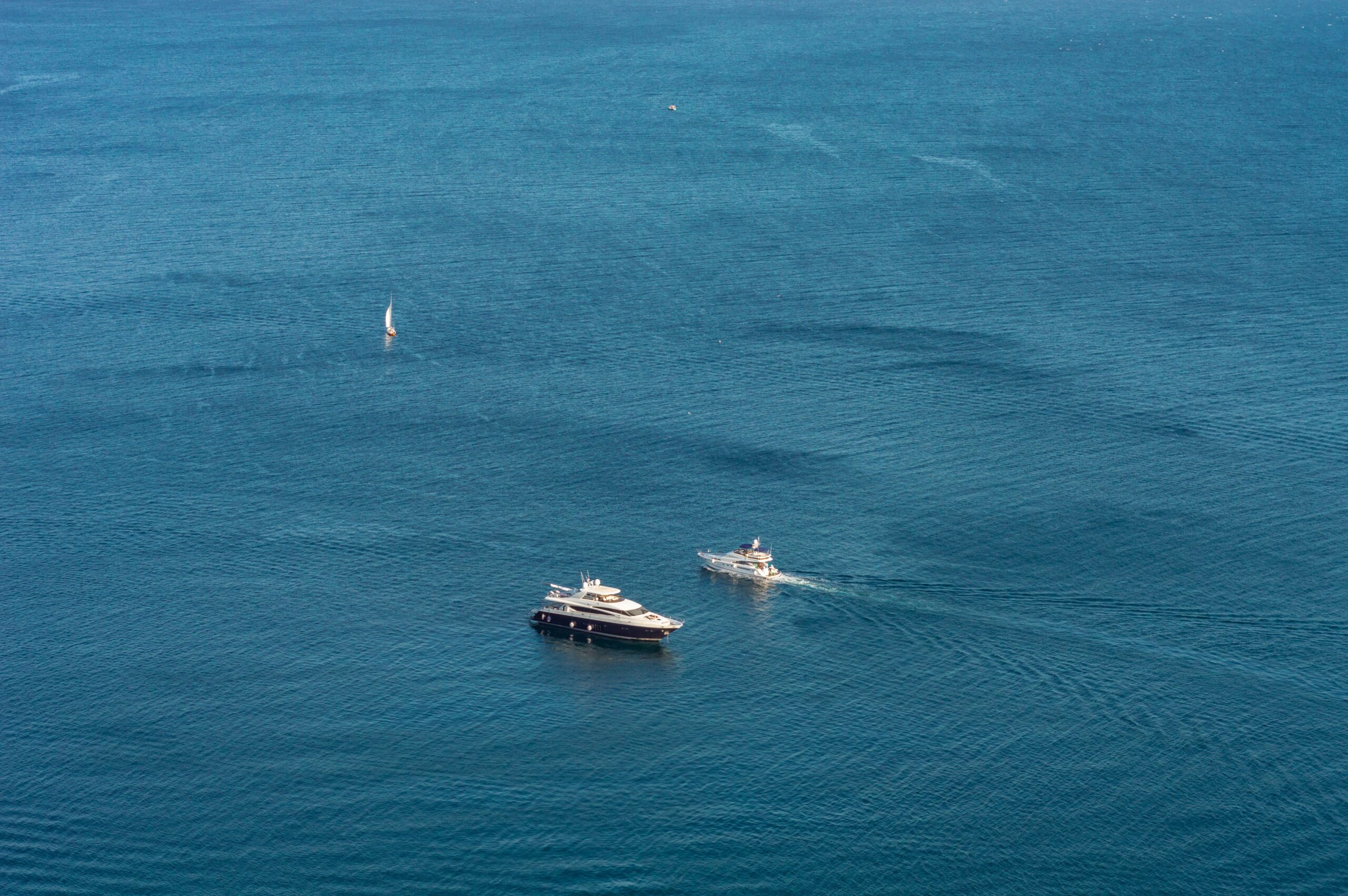 glass_for_yacht